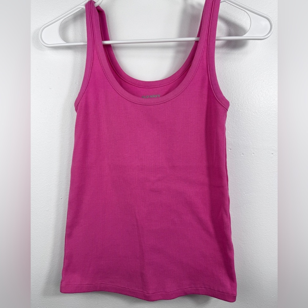 Old Navy Women's Vibrant Fuchsia Tank Top